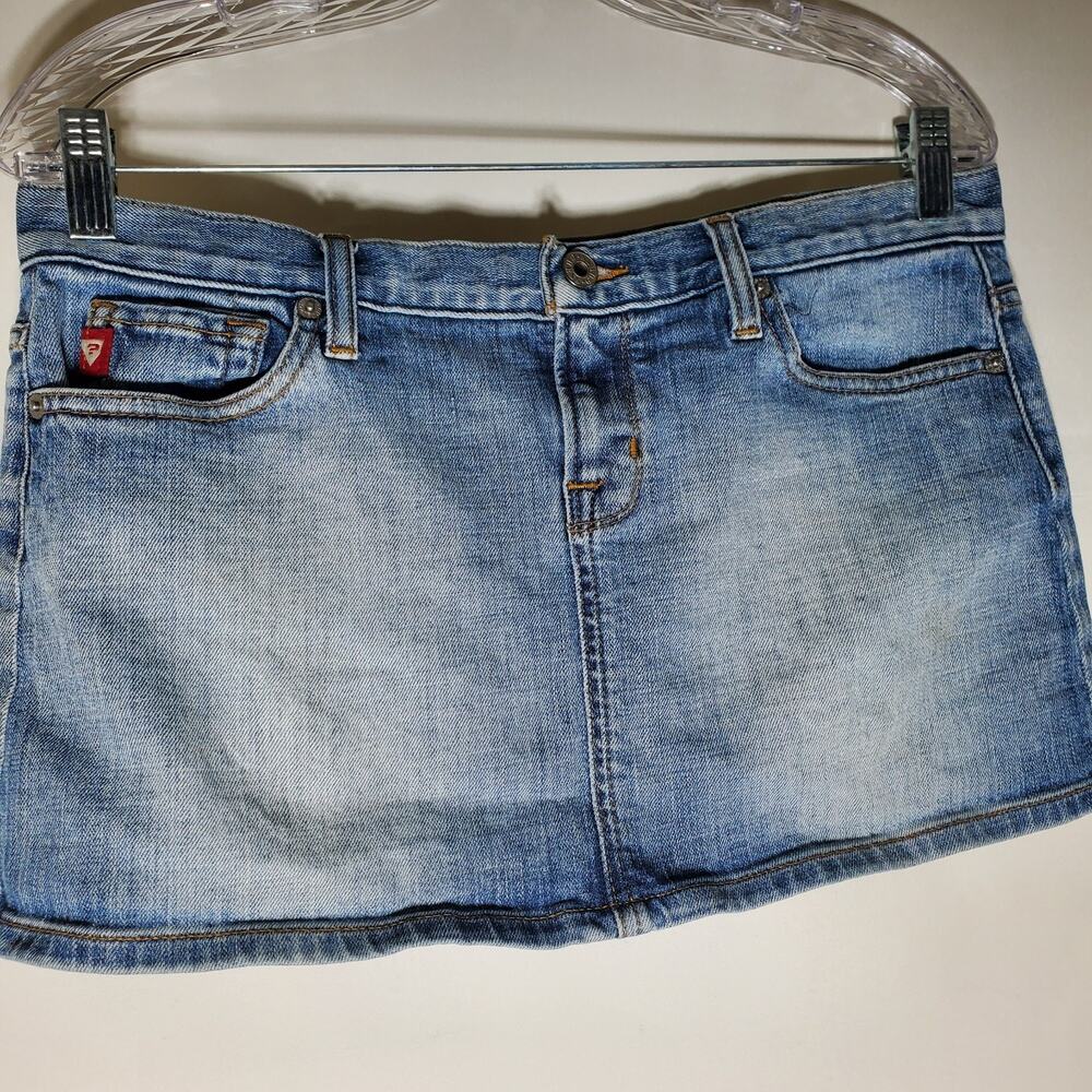 Guess Womens Jean Skirt Size 30 Blue Light Wash Stretch Denim Mini Skirt